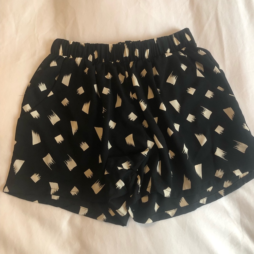 Pants Store shorts